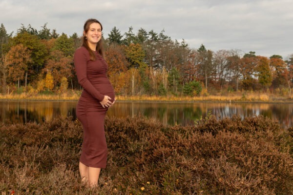 Zwangeschapshoot in de natuur
